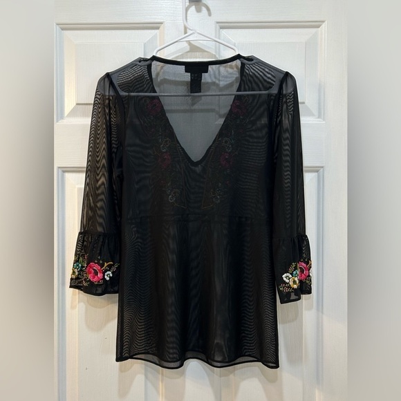 Women's Sheer Black V-Neck Popover Blouse Whimsigoth Floral Embroidered Size M - Picture 2 of 7